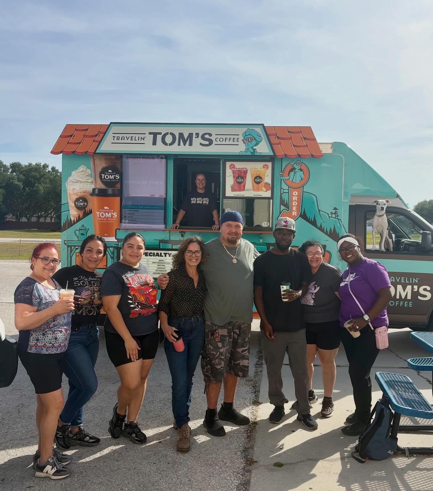 The Travelin' Tom's Tampa truck and crew with customers